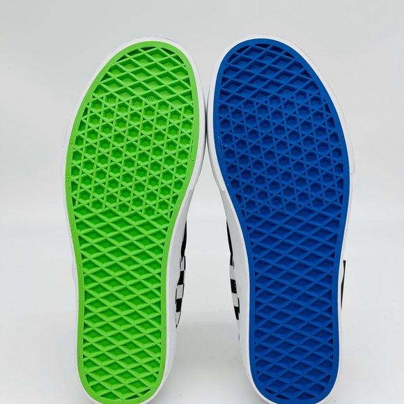 Classic Slip-On Vans - Picture 8 of 12